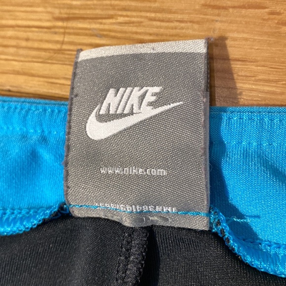 Nike womens high waisted straight leg crop leggings in black size M - Picture 8 of 14